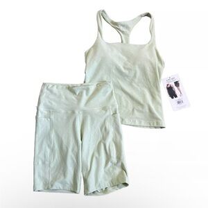 NWT Danskin 2pc Super Soft Crop Top And Bike Shorts Green Size XS Activewear